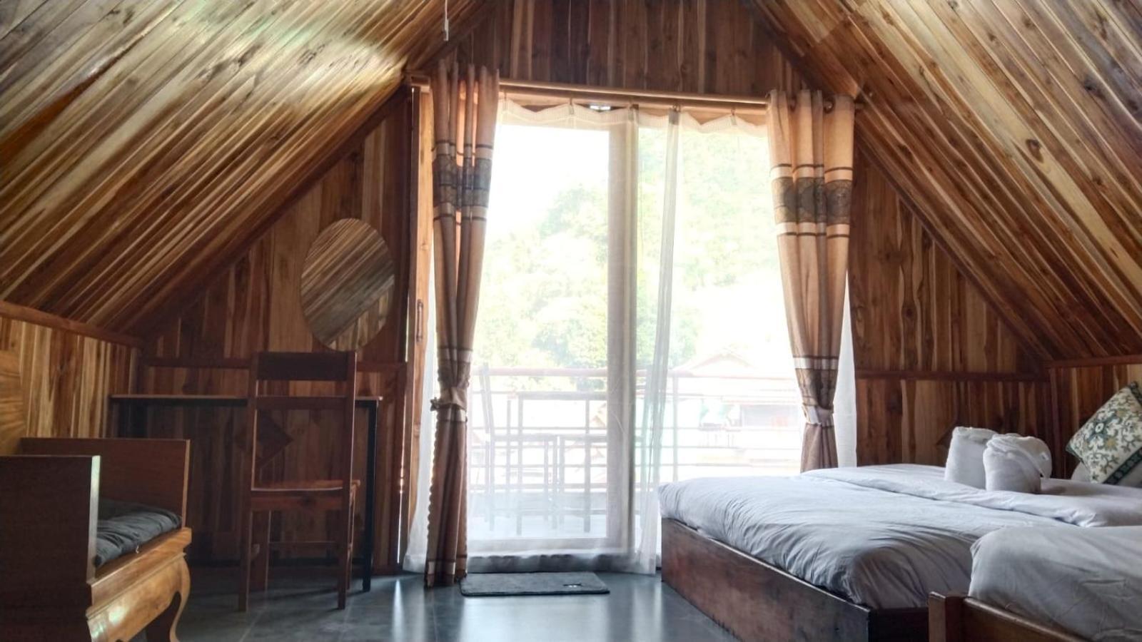 Amphai Guest House Nong Khiaw ภายนอก รูปภาพ