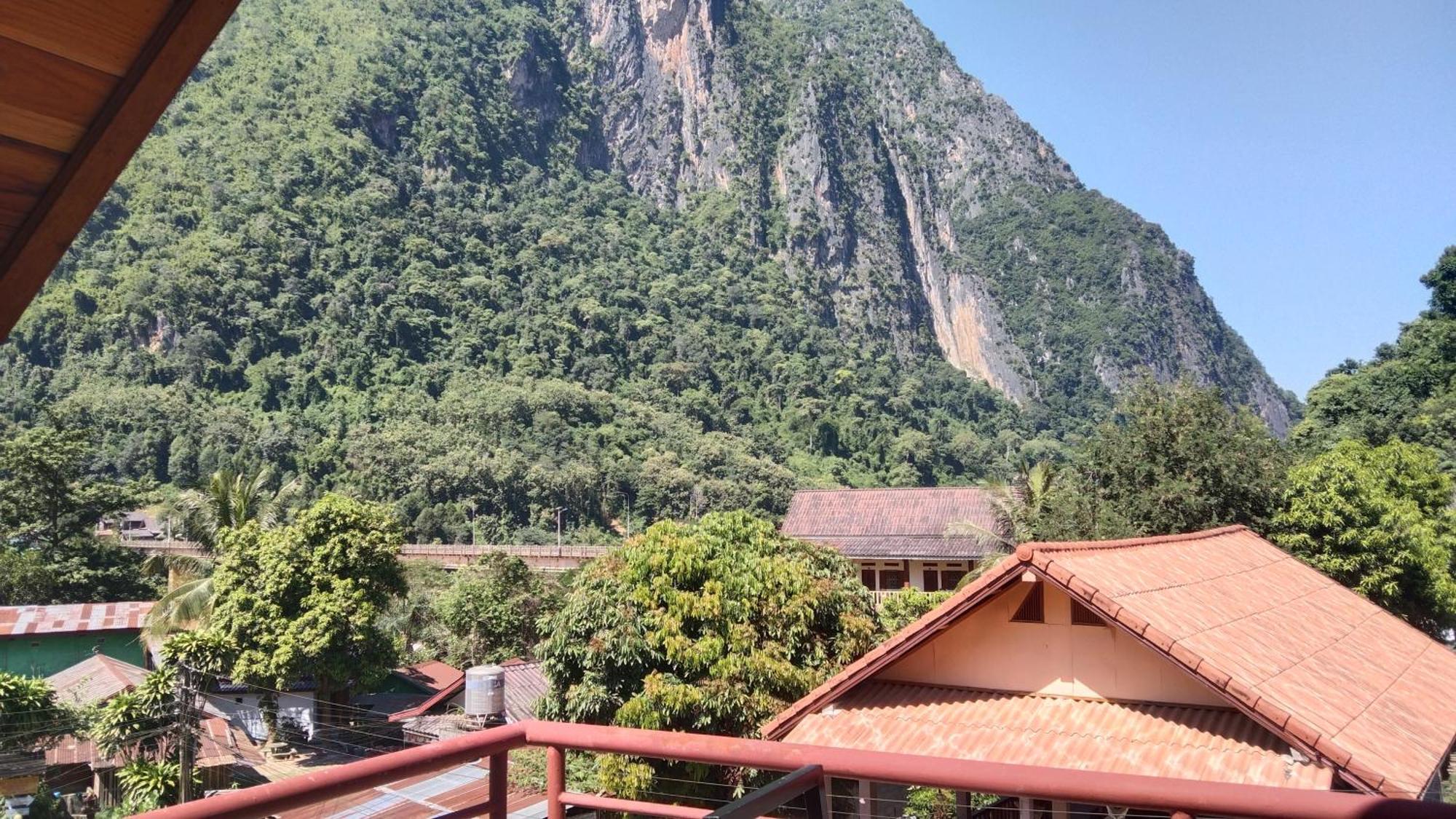 Amphai Guest House Nong Khiaw ภายนอก รูปภาพ
